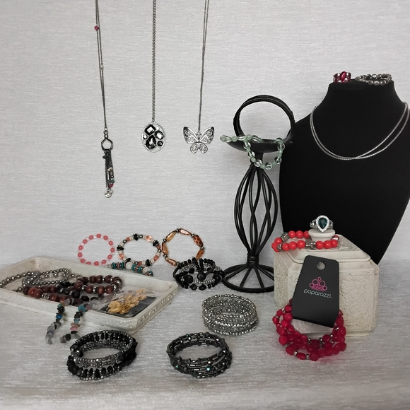 paparazzi Jewelry - Paparazzi Silver and Black Jewelry Set